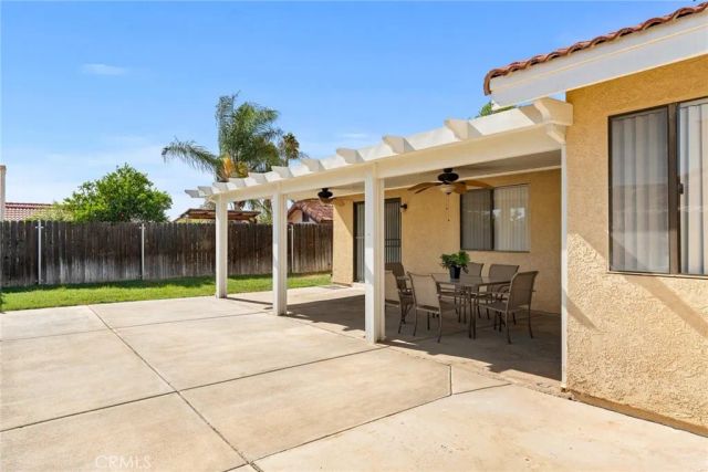 1489 S Palm Avenue, Hemet, CA 92543