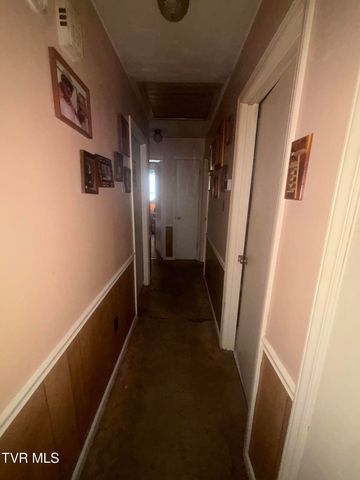 27282 Lee Highway, Abingdon, VA 24211