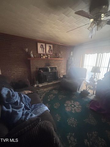 27282 Lee Highway, Abingdon, VA 24211