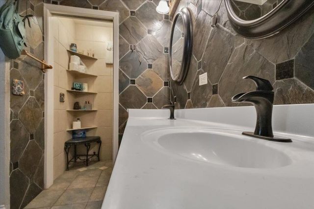 6362 Rock Creek Rd, Riverbank, CA 95367