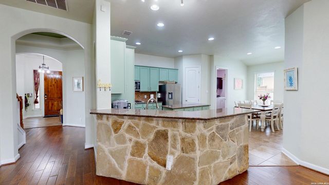 10111 Shallow Bank, Converse, TX 78109
