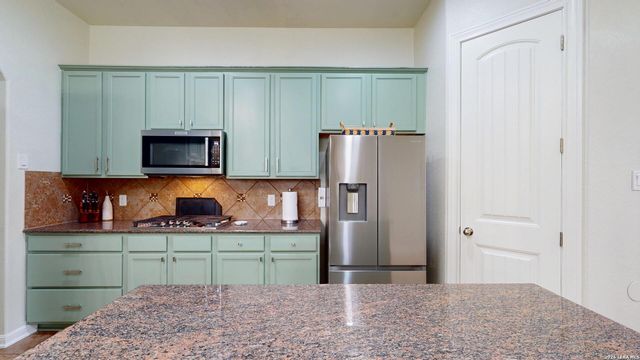 10111 Shallow Bank, Converse, TX 78109