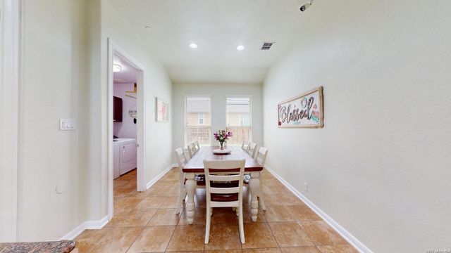 10111 Shallow Bank, Converse, TX 78109