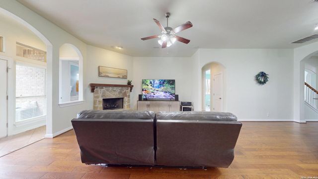 10111 Shallow Bank, Converse, TX 78109