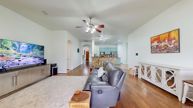 10111 Shallow Bank, Converse, TX 78109