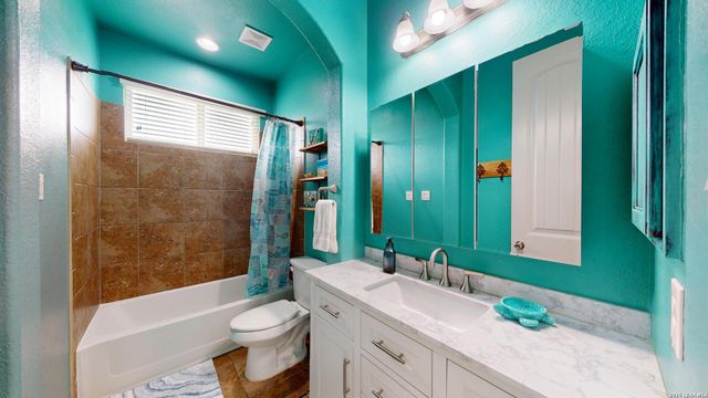 10111 Shallow Bank, Converse, TX 78109