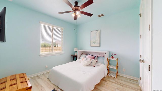 10111 Shallow Bank, Converse, TX 78109