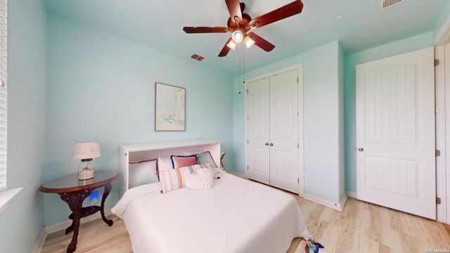 10111 Shallow Bank, Converse, TX 78109