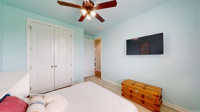 10111 Shallow Bank, Converse, TX 78109