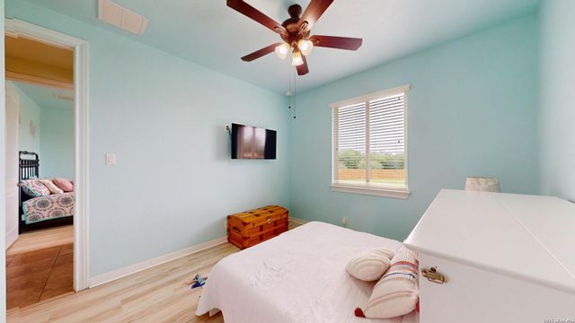 10111 Shallow Bank, Converse, TX 78109