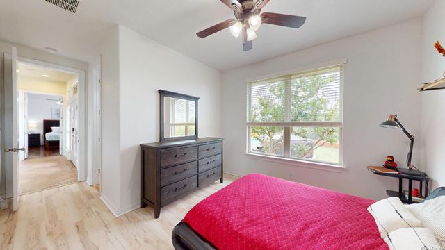 10111 Shallow Bank, Converse, TX 78109