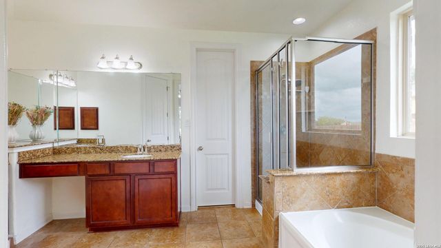 10111 Shallow Bank, Converse, TX 78109