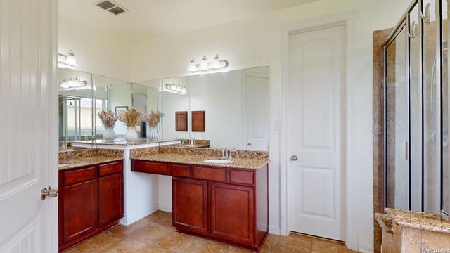 10111 Shallow Bank, Converse, TX 78109