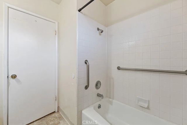 5876 Denmead, Lakewood, CA 90713
