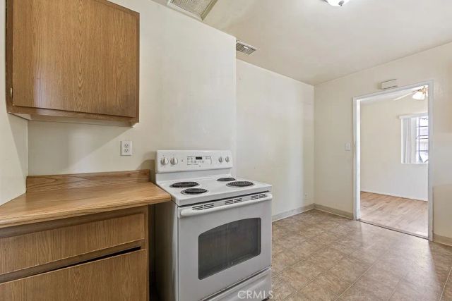 5876 Denmead, Lakewood, CA 90713