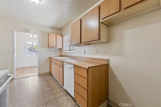 5876 Denmead, Lakewood, CA 90713