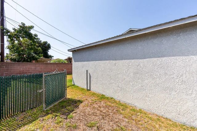 5876 Denmead, Lakewood, CA 90713