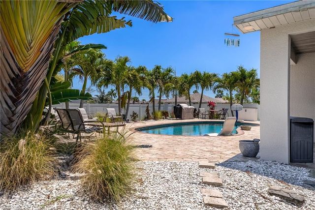 2553 NW 21st PL, Cape Coral, FL 33993