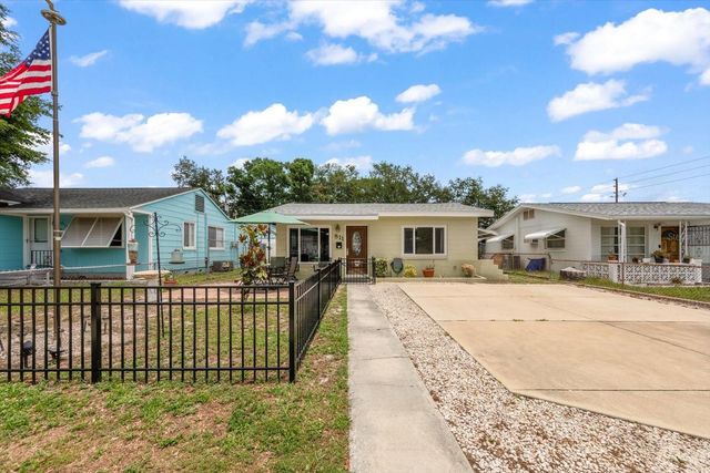 811 48TH AVENUE N, St Petersburg, FL 33703