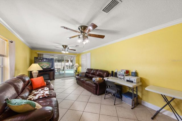 811 48TH AVENUE N, St Petersburg, FL 33703