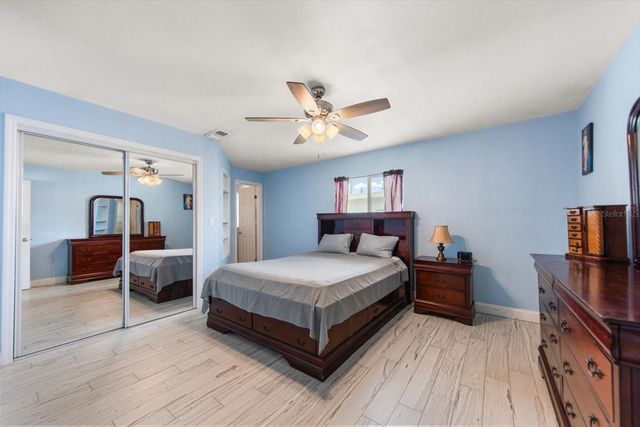 811 48TH AVENUE N, St Petersburg, FL 33703