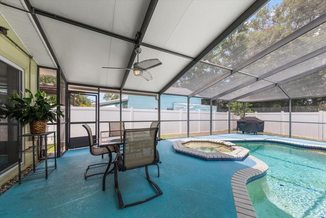 811 48TH AVENUE N, St Petersburg, FL 33703