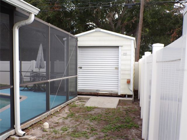 811 48TH AVENUE N, St Petersburg, FL 33703