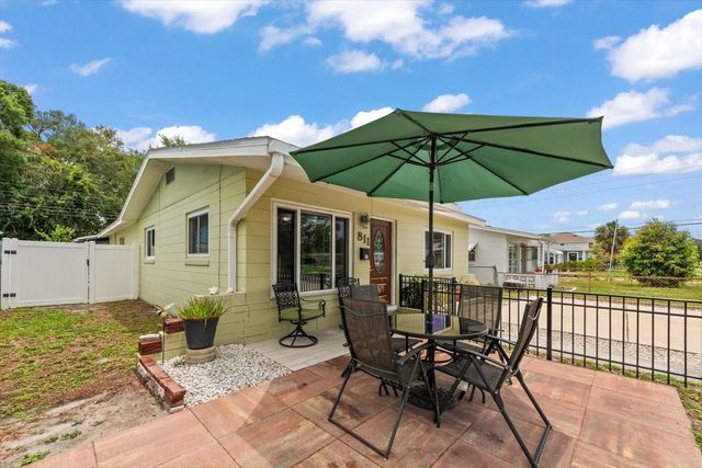 811 48TH AVENUE N, St Petersburg, FL 33703