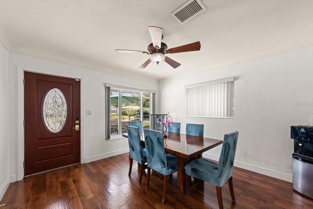 811 48TH AVENUE N, St Petersburg, FL 33703