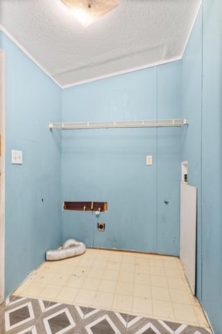 743 Oak MDWS, San Marcos, TX 78666