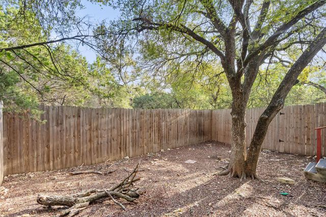 743 Oak MDWS, San Marcos, TX 78666