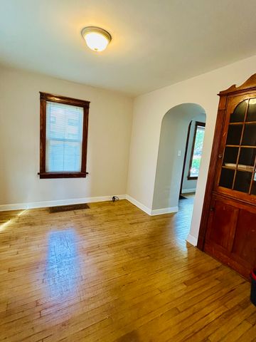 521 E 161st Place, South Holland, IL 60473