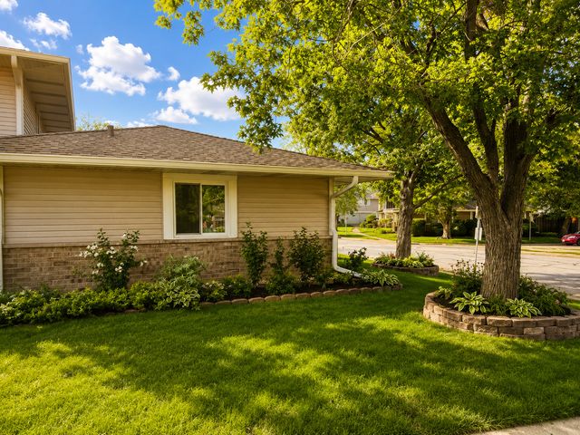 1457 Fremont Drive, Hanover Park, IL 60133