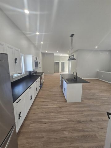 315 E Arlington Street, Bangor, MI 49013