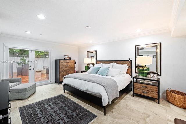 200 W Mashta Dr, Key Biscayne, FL 33149