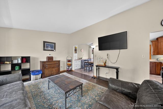 1358 Cottonwood Lane, Crystal Lake, IL 60014