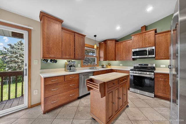 1358 Cottonwood Lane, Crystal Lake, IL 60014