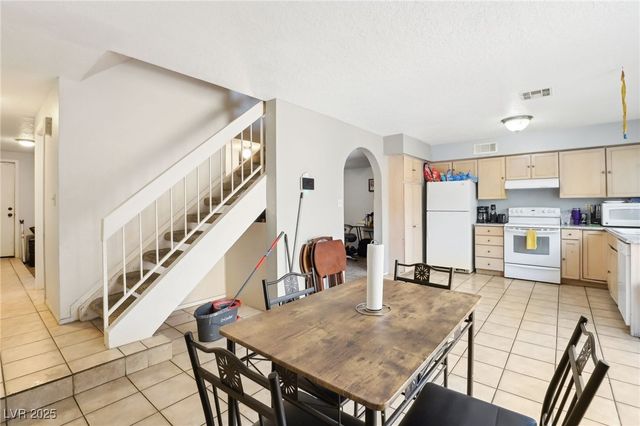 3233 Kinsale Court, Las Vegas, NV 89121