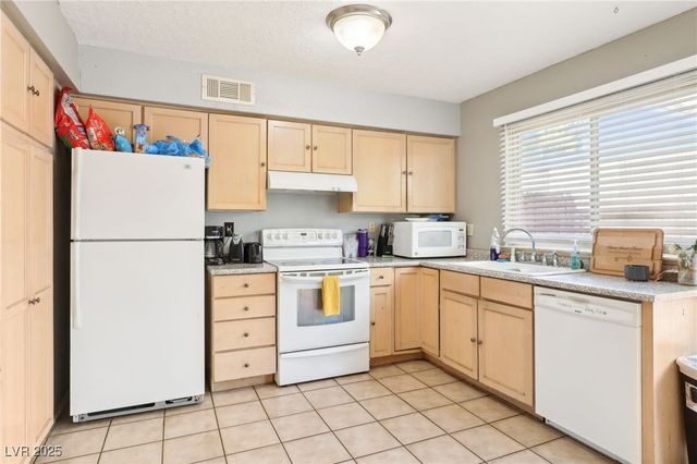 3233 Kinsale Court, Las Vegas, NV 89121