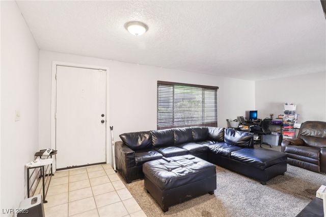 3233 Kinsale Court, Las Vegas, NV 89121