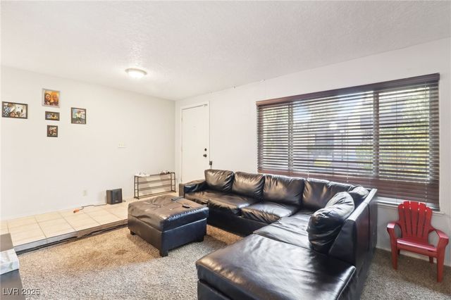 3233 Kinsale Court, Las Vegas, NV 89121