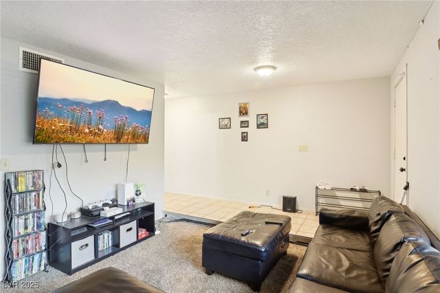 3233 Kinsale Court, Las Vegas, NV 89121