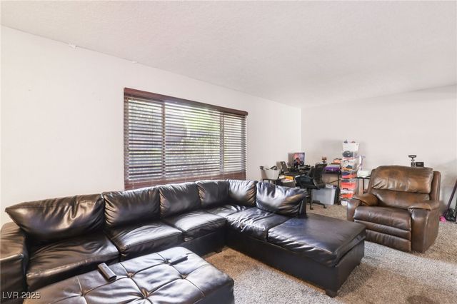 3233 Kinsale Court, Las Vegas, NV 89121