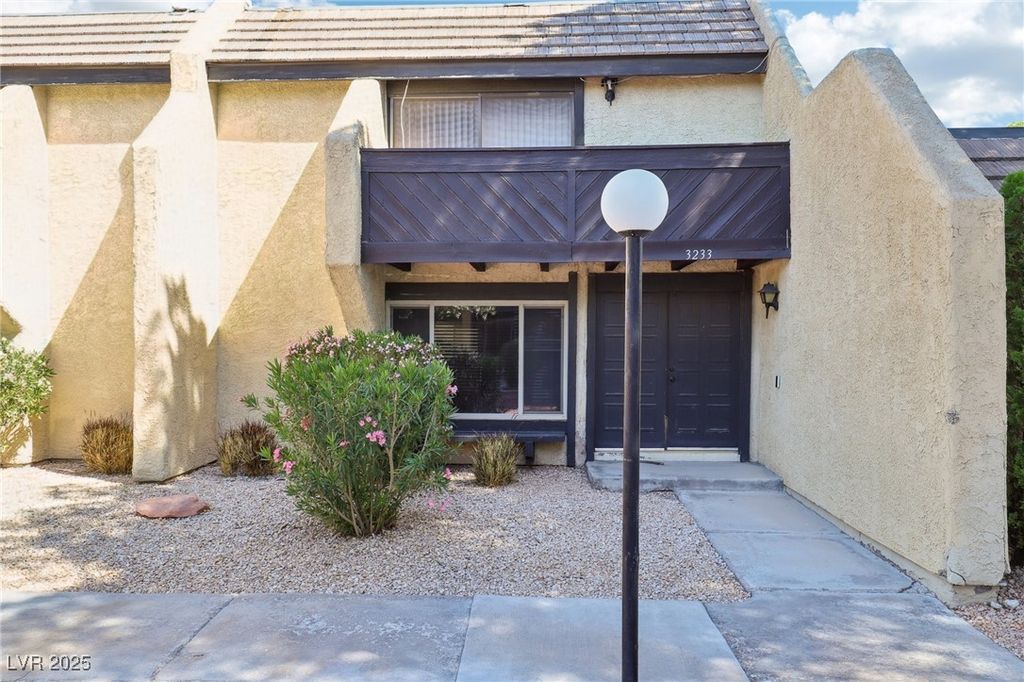 3233 Kinsale Court, Las Vegas, NV 89121