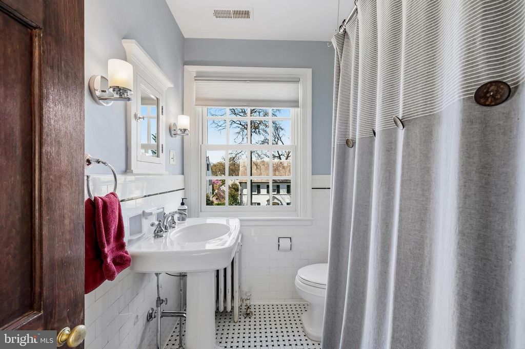 Image 23 of property listing at 5211 TILBURY WAY, Baltimore, MD 21212