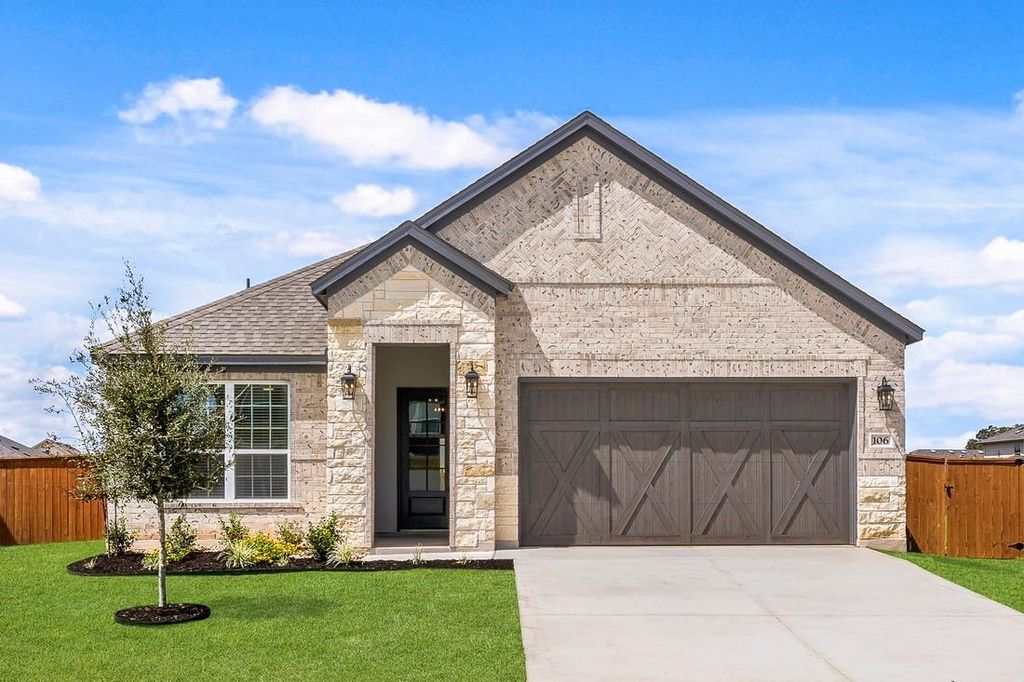 106 Nandina PATH, Bastrop, TX 78602