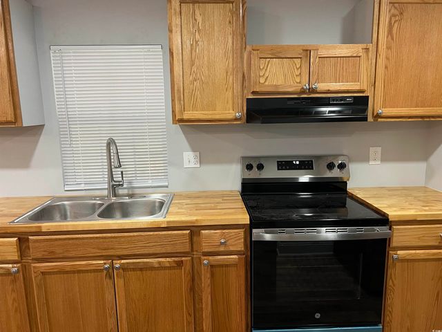 425 East Surfwind Dr., Murrells Inlet, SC 29576