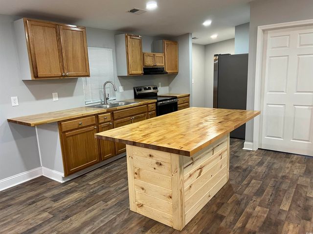 425 East Surfwind Dr., Murrells Inlet, SC 29576