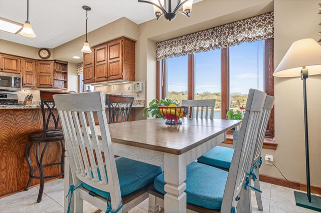 13729 W Preserve Boulevard, Burnsville, MN 55337