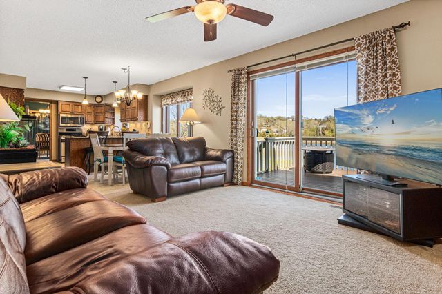 13729 W Preserve Boulevard, Burnsville, MN 55337